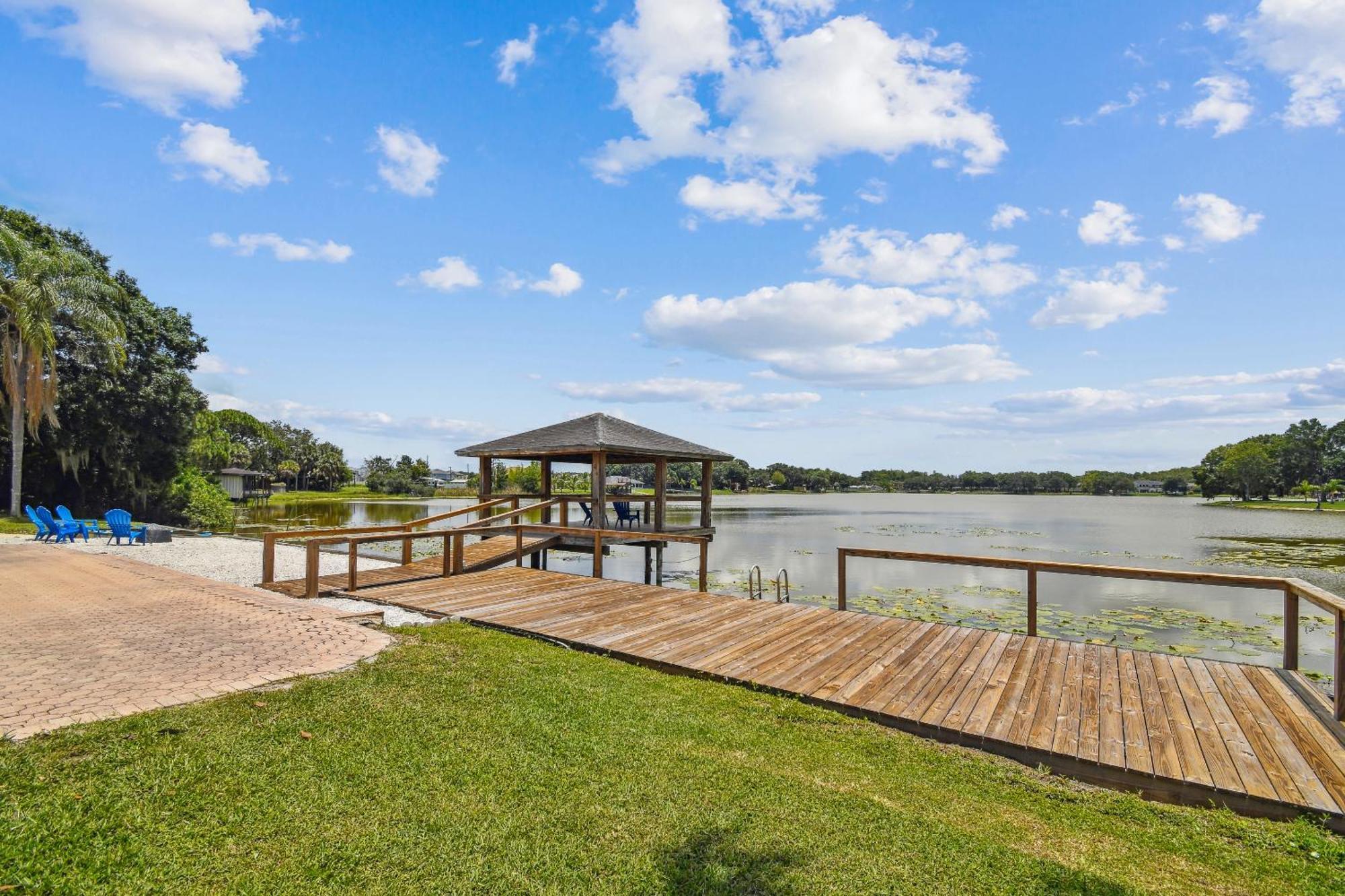 Lake House Westchase Area. Heated Pool Waterfront! Tampa Exterior photo