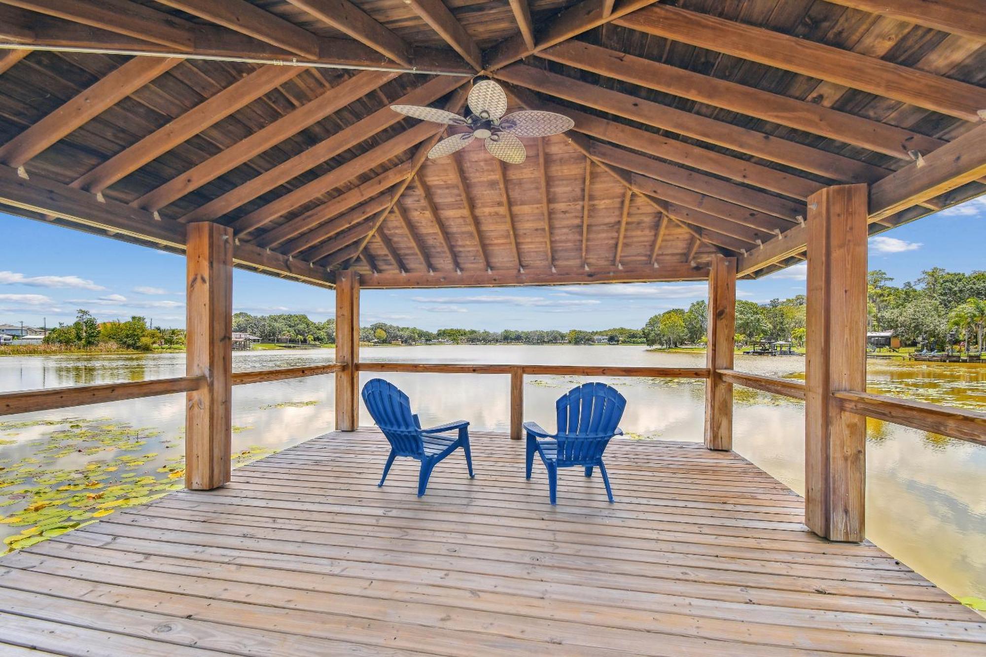 Lake House Westchase Area. Heated Pool Waterfront! Tampa Exterior photo