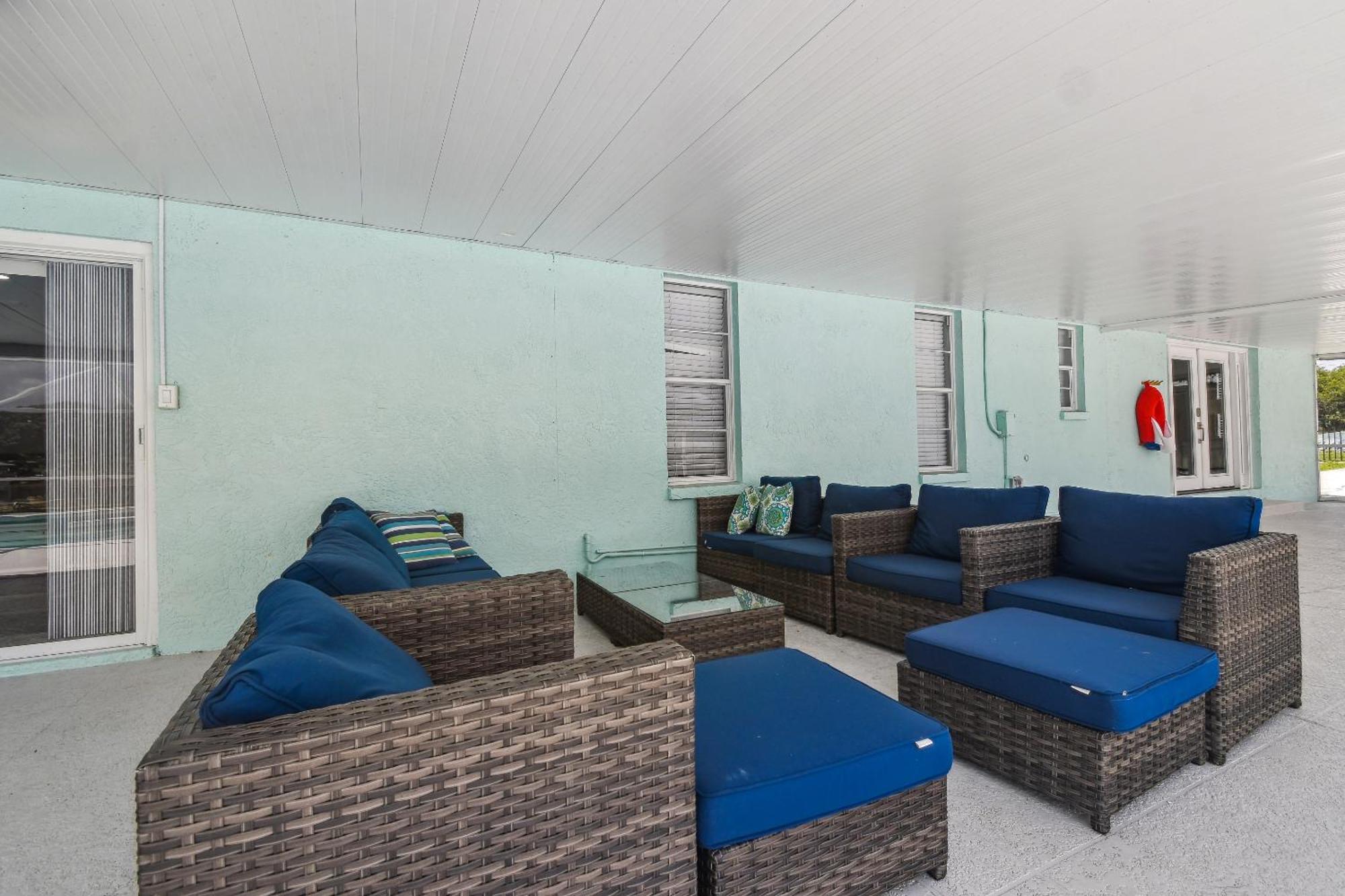 Lake House Westchase Area. Heated Pool Waterfront! Tampa Exterior photo